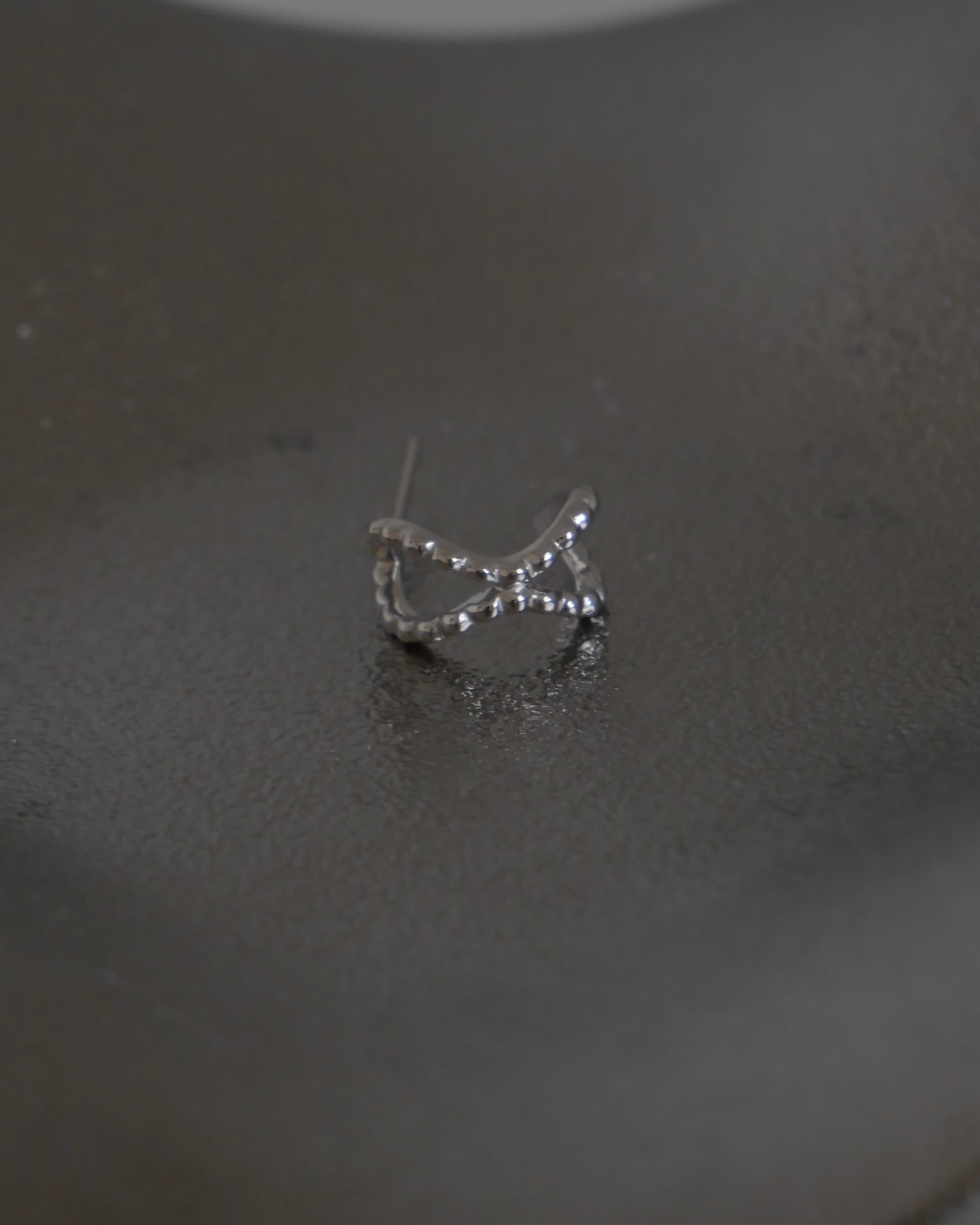 クロス8ピアス